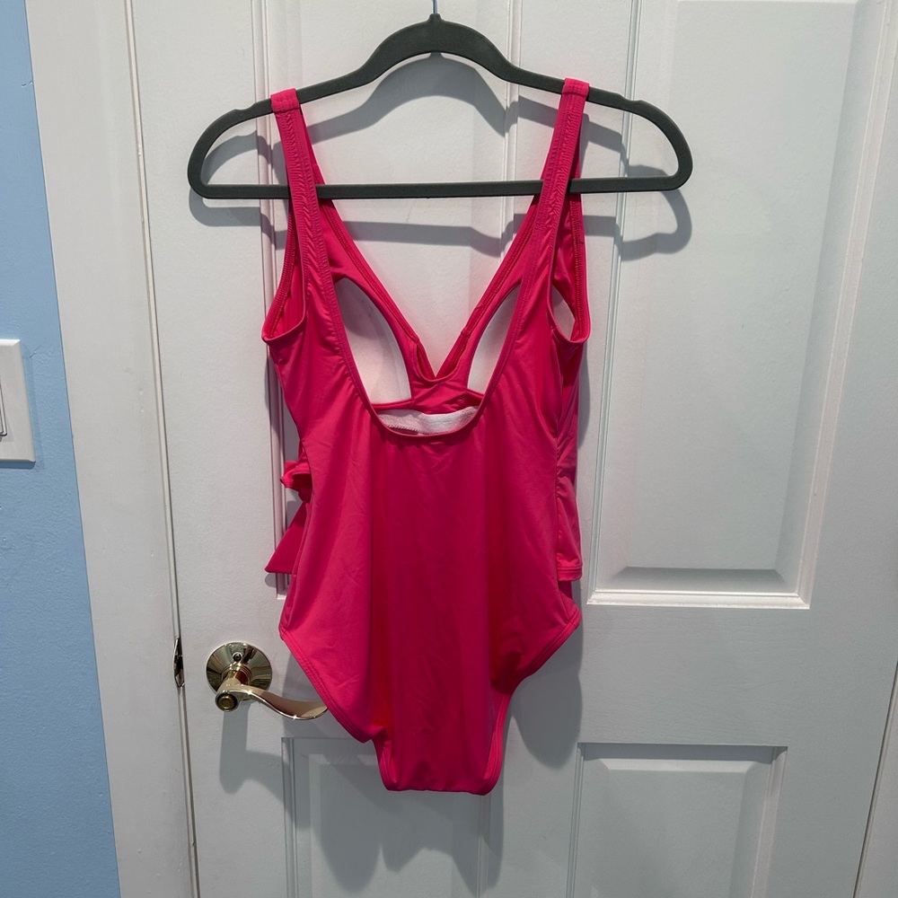 New Tommy Bahama Tie Front Wrap One-Piece Swimsuit in Coral Coast Pink - Picture 4 of 9